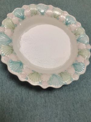 Изготовленные на заказ зерна не токсическое C3H6N6 меламина для покрывать/смола