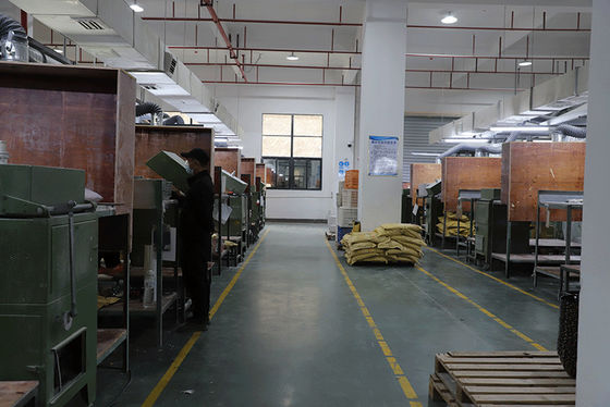 Порошок меламина ПЭ-АШ 7.5-9.5 чистый для продукции CAS 108-78-1 Dinnerware меламина