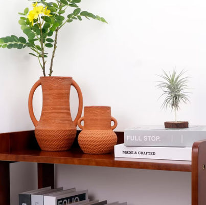 Керамическая ваза с широким ртом