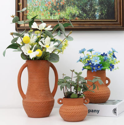 Керамическая ваза с широким ртом