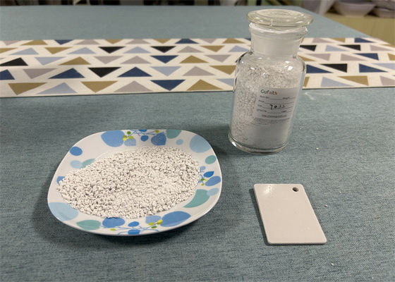 Белый порошок меламина 99,8 C3h6n6 Грантулы для формования