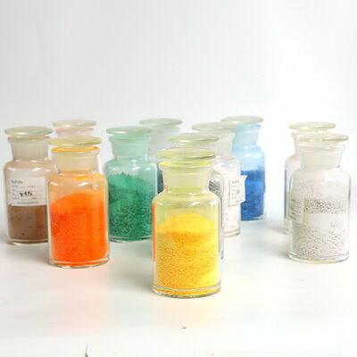 Точка кипения 350 °C Меламинные гранулы с постоянным давлением формирования 80-140 МПа Хранение в сухой среде